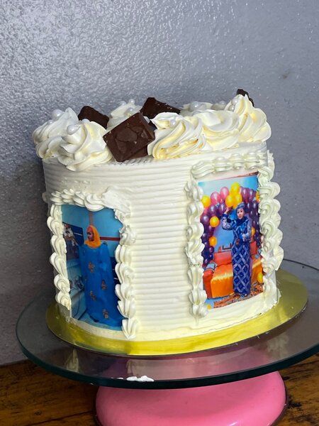 Gâteau d'Anniversaire Décoratif