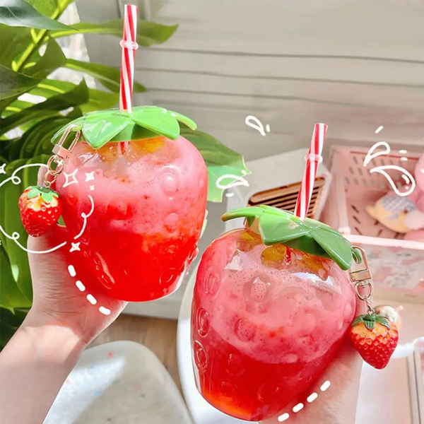 Gourde Fraise 3D avec Paille