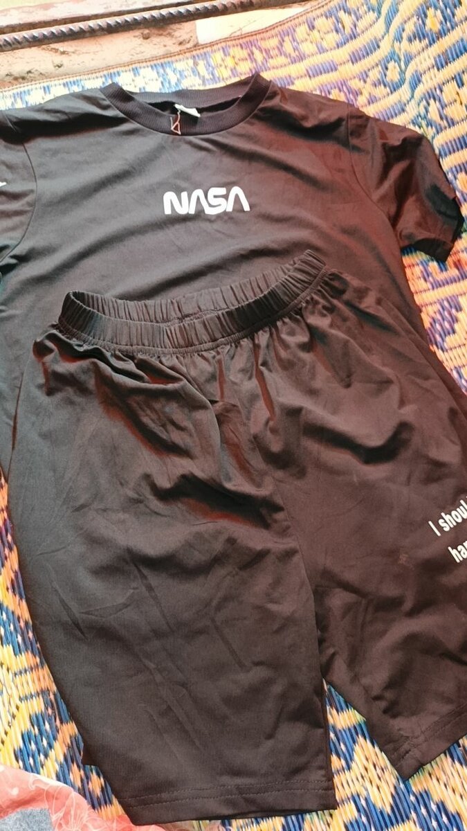 Ensemble NASA T-shirt et Shorts