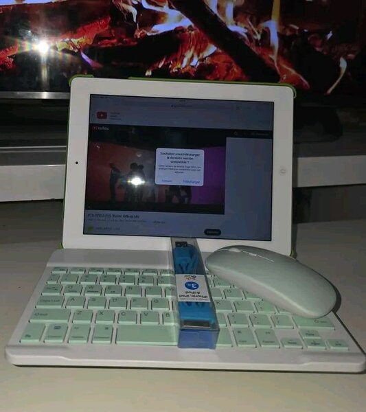Tablette Apple avec clavier