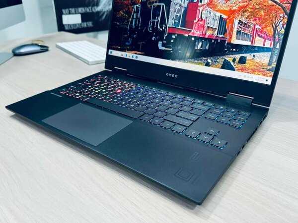 (Gaming laptop ) HP Omen  AMD