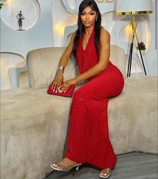 Robe longue rouge élégante