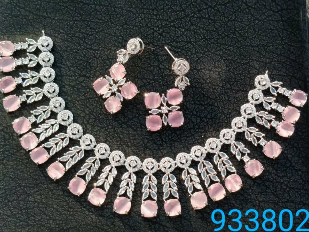 Necless set