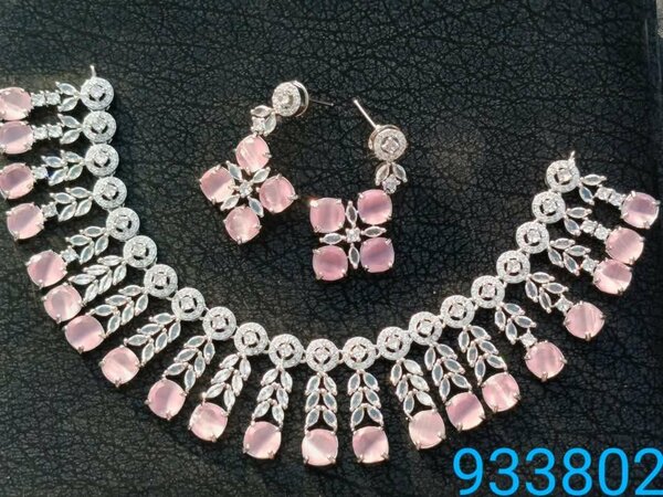 Necless set