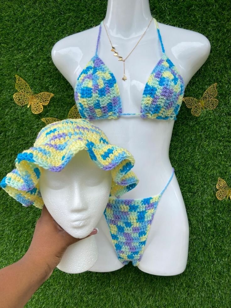 Crotch bikini with hat