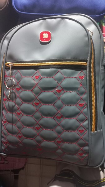 Ladies shoulder bag