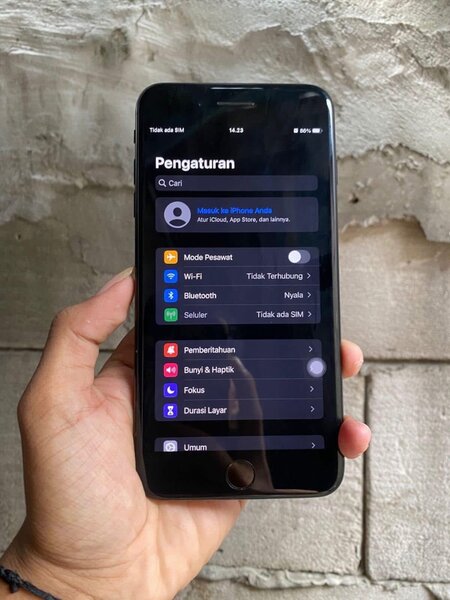 iPhone noir 128Go débloqué