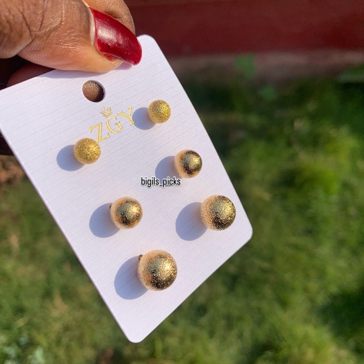 textured gold studs earring