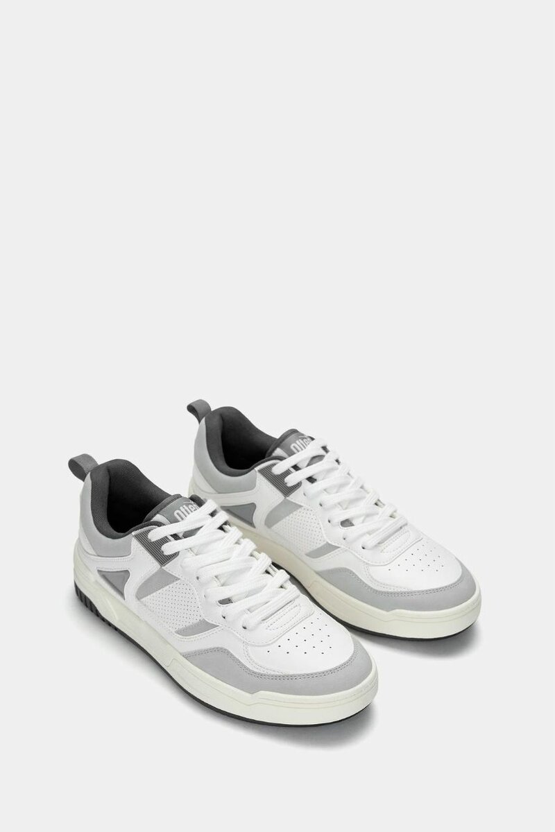 SNEAKERS PULL AND BEAR
