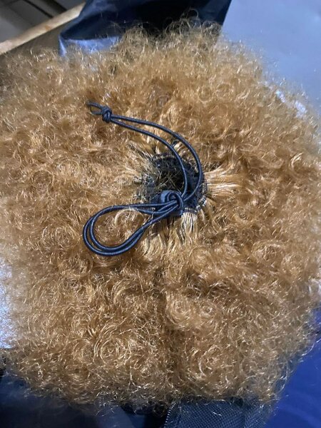 Postiche afro volumineuse