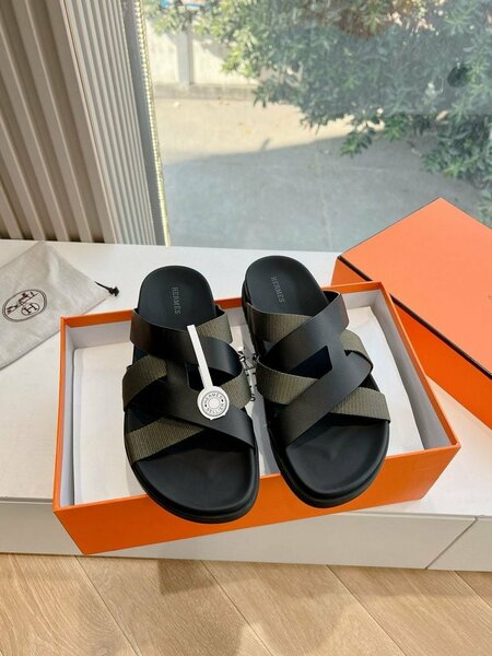 Sandales Hermès élégantes