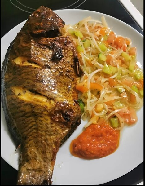 Poisson braisé avec Garnitures