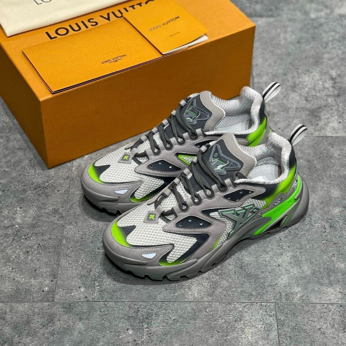 Baskets de marque élégantes