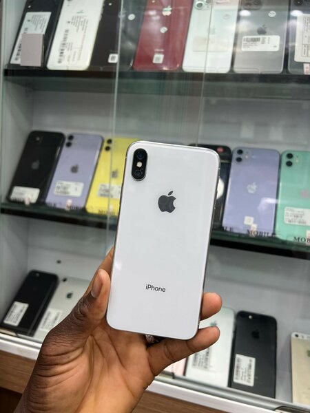 iPhone X simple 64Giga sans Face ID