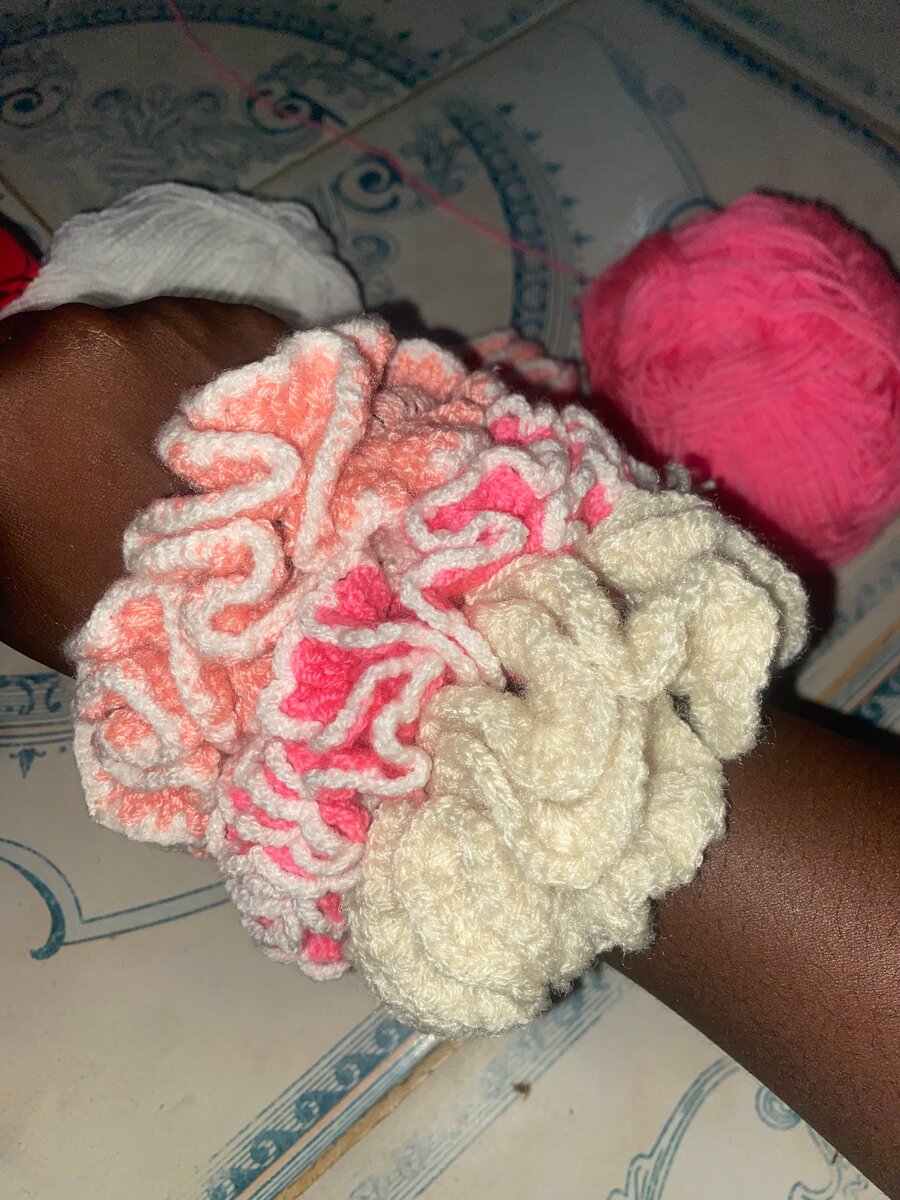 Chouchous en crochet colorés