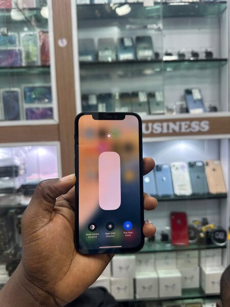 12 simple 64giga sans id