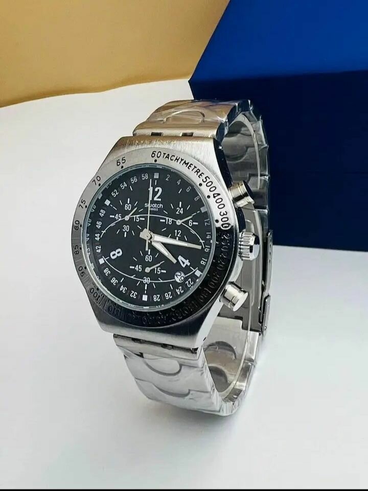 Montre en acier inoxydable élégante