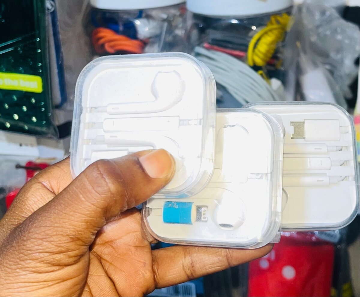 Écouteurs filaires ergonomiques