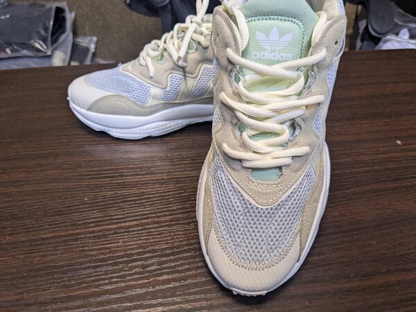 Кроссовки Adidas