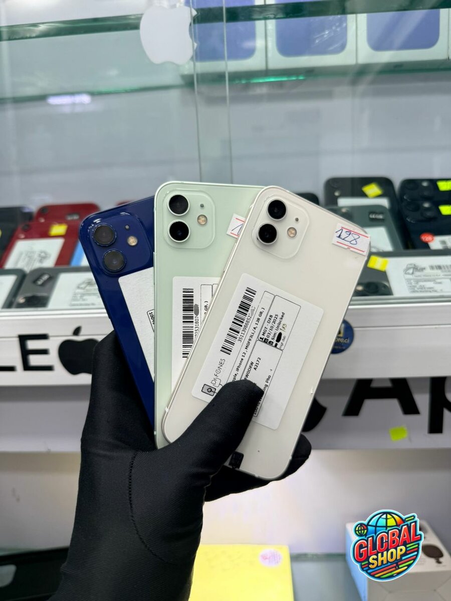 iPhone 12 en plusieurs couleurs