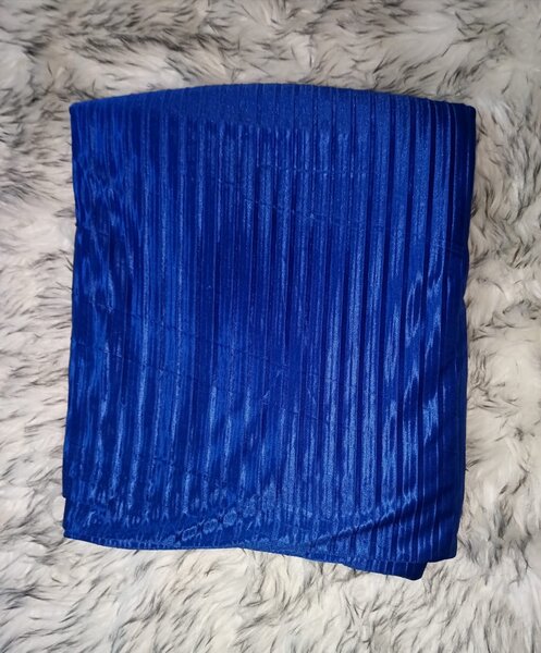 Tissu Plissée Satinée Élégante