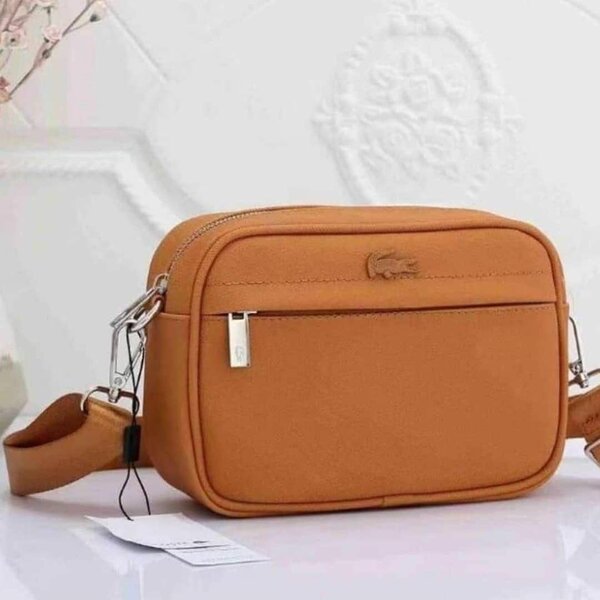Sac bandoulière Lacoste élégant