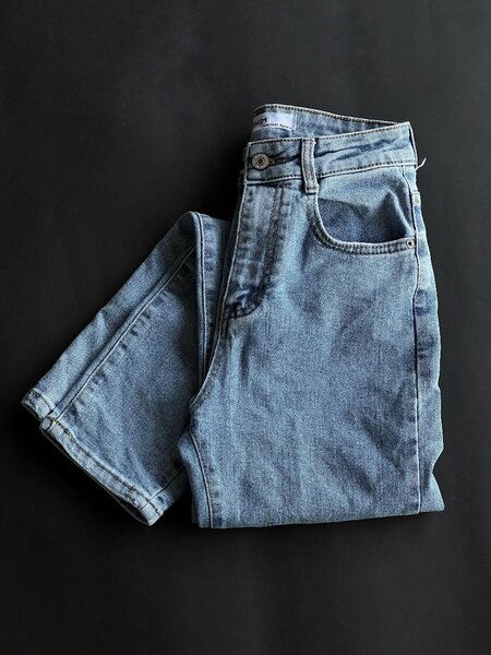 Синие джинсы