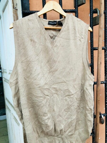 Men's round neck T-shirt