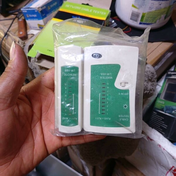 Testeur de câbles réseau