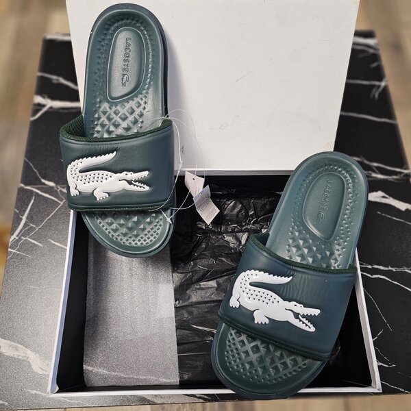 Claquettes élégantes Croco