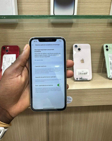 iPhone 11 simple Casi neuf