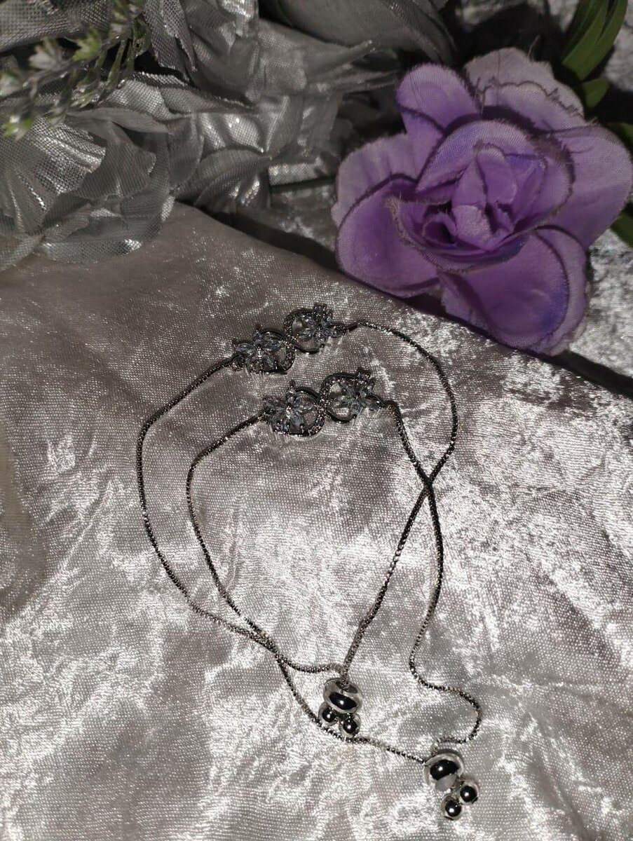 Adjustable Women Pair of Bracelet