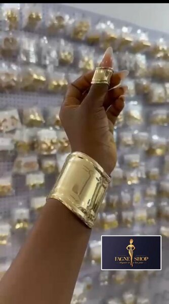 Bracelet rigide doré chics