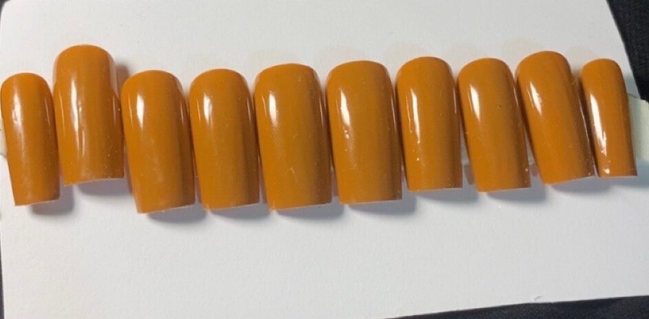 Faux ongles orange vif