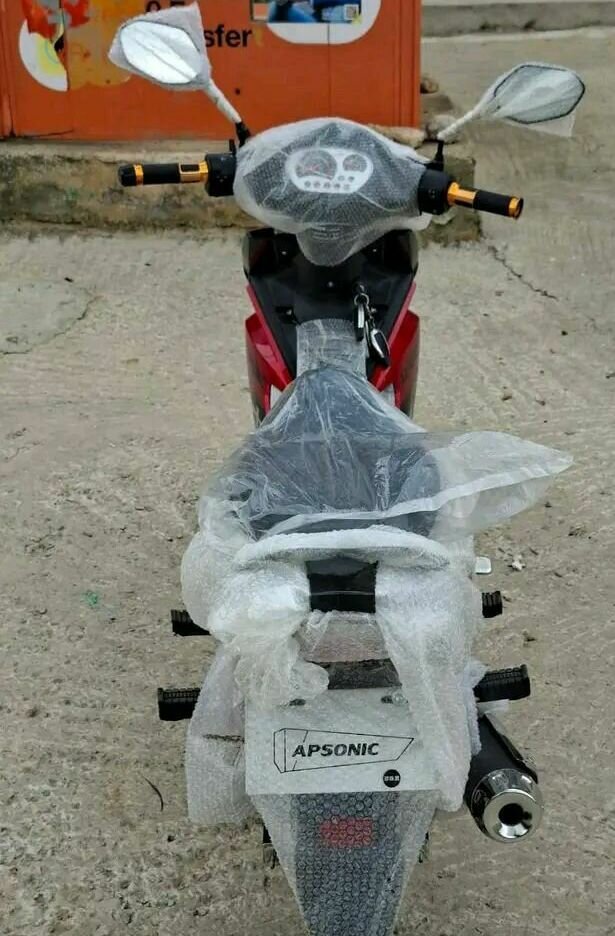 Moto Apsonic Sportive Rouge