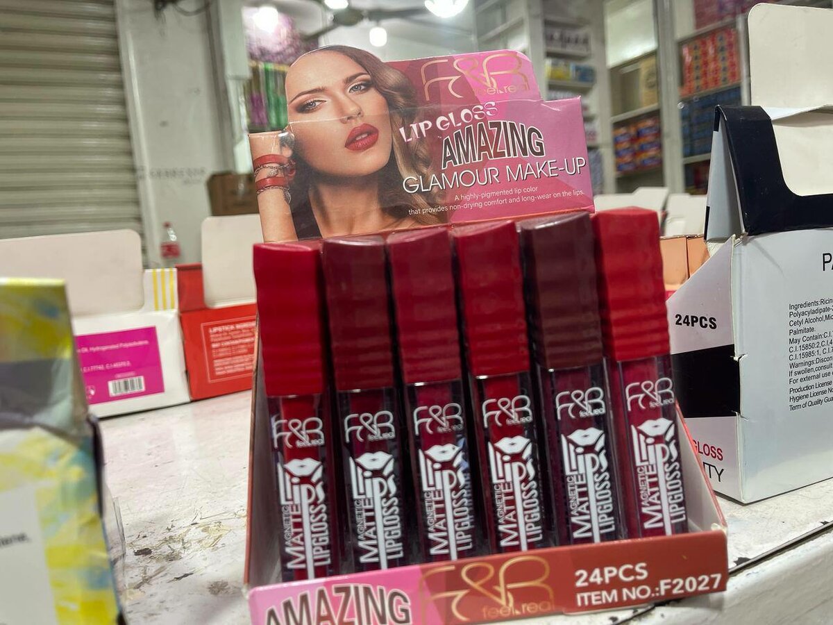 Pack of 24 Amazing Glamour Make up Lip Gloss