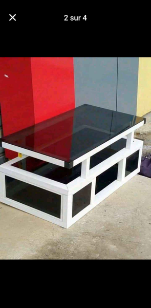 Table basse moderne en verre