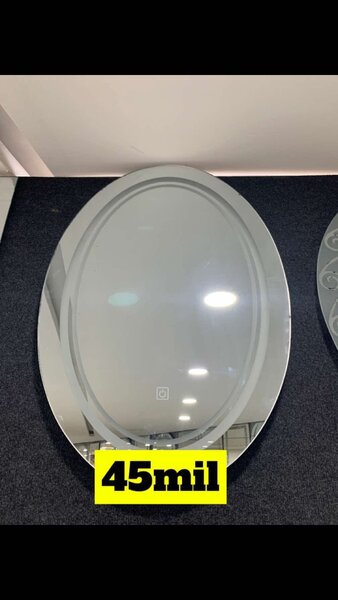 Miroir mural décoratif élégant