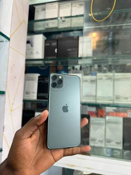 iPhone 11 Pro Max 64 Go