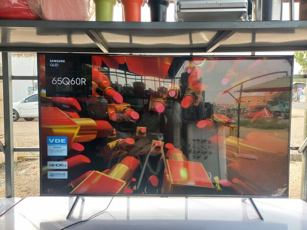 Samsung Tv - 65" - QLED - Smart TV