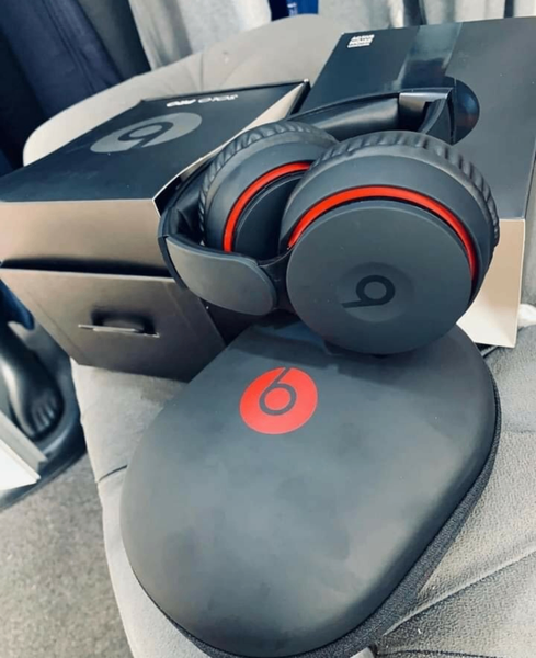 Beats Solo pro wireless Headset available