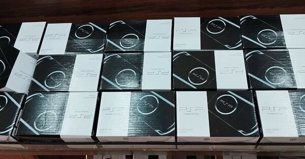 PSP nouveau scellée +60 jeux