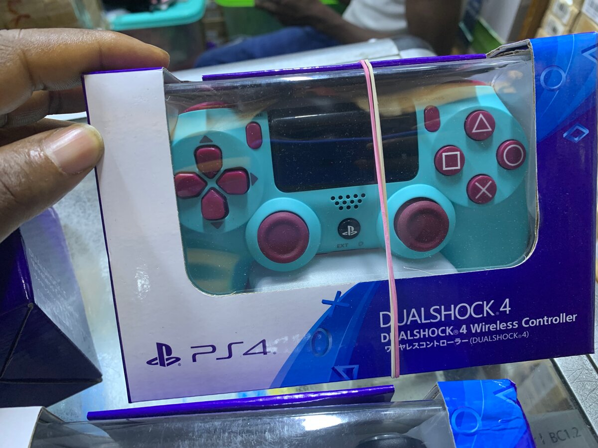 Manette PS4 DualShock 4 Sans Fil