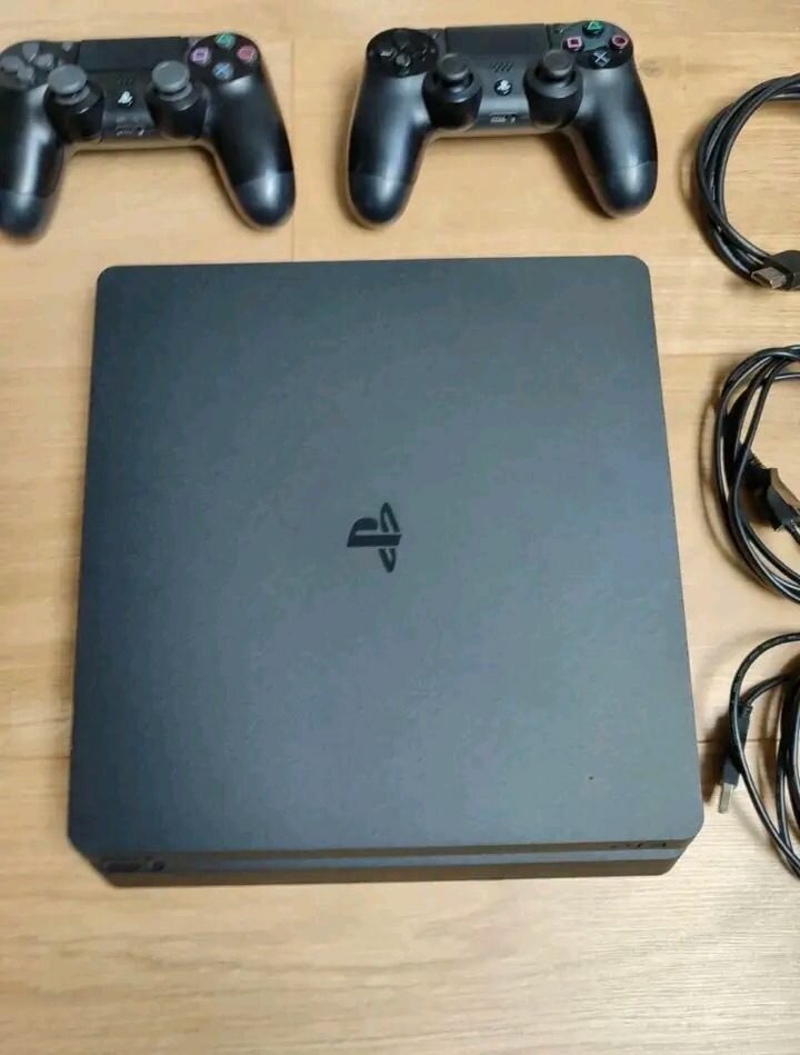 Console de Jeu Sony PS4 Slim
