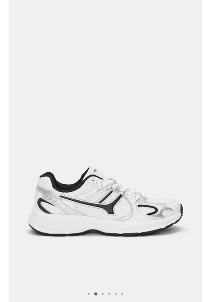 Baskets blanches modernes