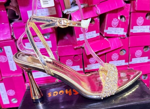 Sandales à talons décorées