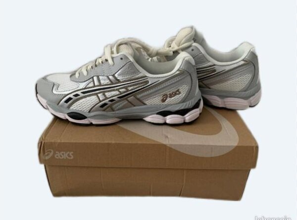 Chaussures de course ASICS