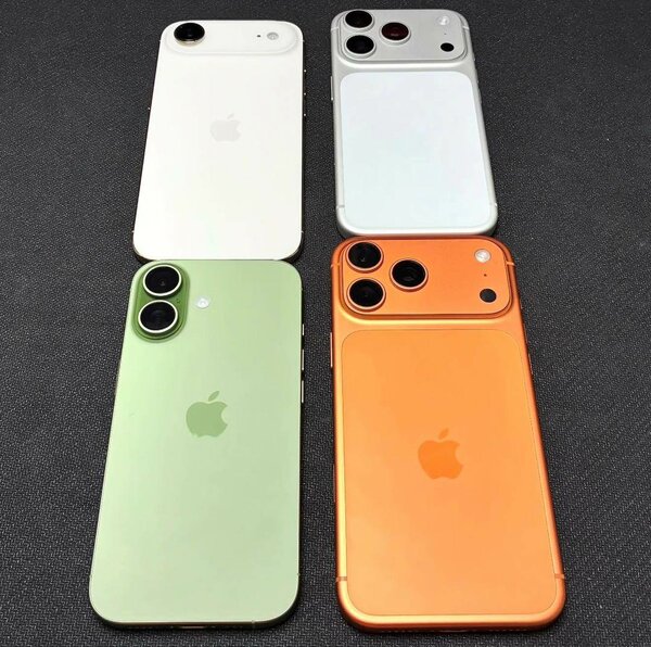 iPhone 12 et 15Pro Max et 17