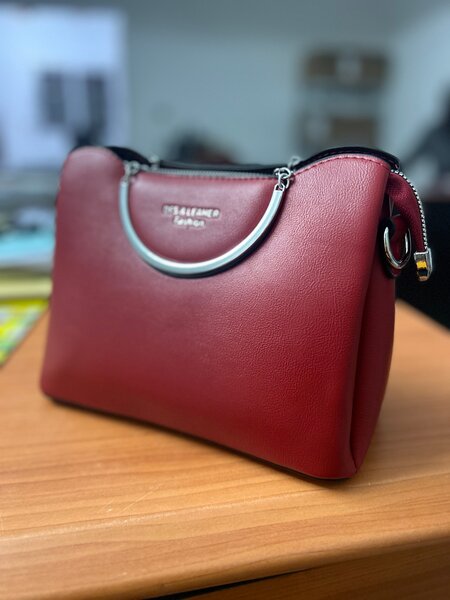 Elegant Red Fashion Handbag