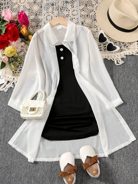 Robe noire avec chemise blanche